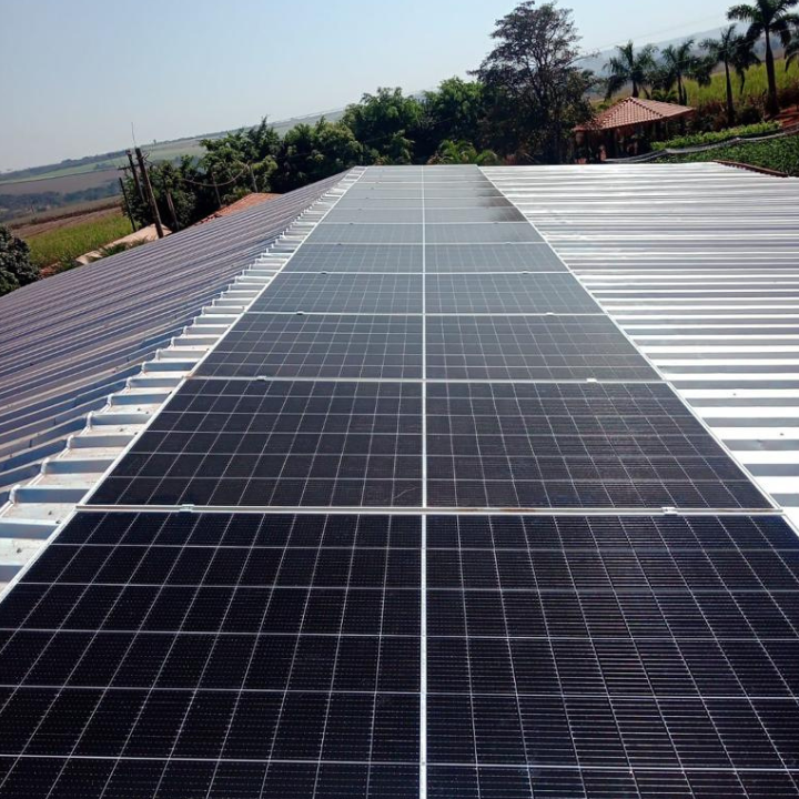 painéis fotovoltaicos CZ Solar